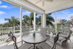 Caxambas South Beach Terrace 301 - Henry Key