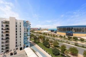 Silkhaus Vacation Homes Chic 1BDR with Canal View on Yas Island