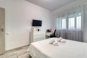 Homie Gray Apartment - Private Parking - Self Check-In