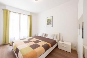 Cannes 1-Br Apartment in the Carré d’Or