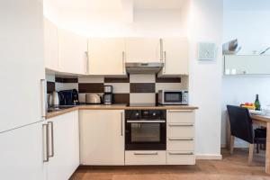 Cannes 1-Br Apartment in the Carré d’Or