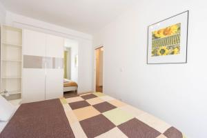 Cannes 1-Br Apartment in the Carré d’Or