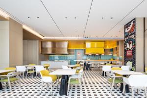 Home2 Suite by Hilton Yibin Xingwen