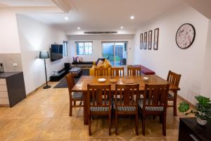 Spacious Luxury Home Near Sydney Airport, CBD & Beaches