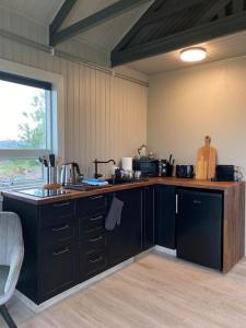 Bright cabin close to RVK with a Hot Tub