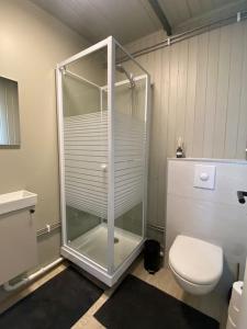 Bright cabin close to RVK with a Hot Tub