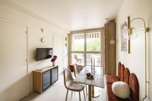 Atlantis Suite - Duke Housing