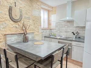 Appartements Confortable T2 - 1 a 4 pers- WIFI : photos des chambres