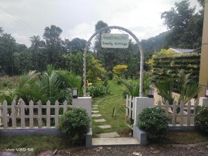 Merlys Fruit Garden