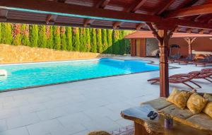 Lovely Home In Gornja Kovacica