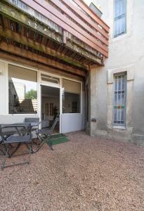 Appartements Le Celestin - Appartement 2 chambres avec jardin en centre ville : photos des chambres