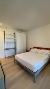 Villa Ippolita - 2 Bedrooms Apartment with Exclusive Garden