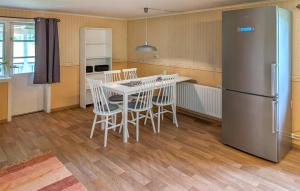 1 Bedroom Nice Home In Rörvik