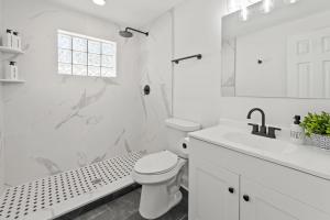 Sunny Palmetto Oasis - 4BR Home With Private Pool