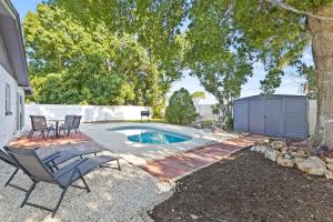 Sunny Palmetto Oasis - 4BR Home With Private Pool