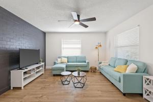 Sunny Palmetto Oasis - 4BR Home With Private Pool