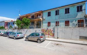 Awesome Apartment In Pula With Wifi