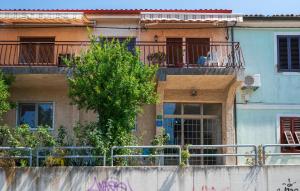 Awesome Apartment In Pula With Wifi