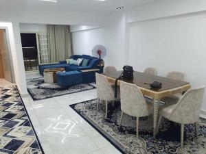 شقه لوران خامس