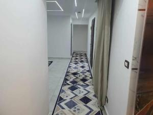 شقه لوران خامس