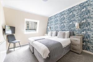 Standard Twin Room room in OYO Loch Ness Drumnadrochit Hotel