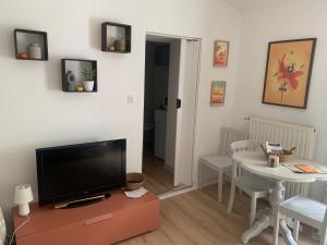Une chambre indépendante au calme en Gâtine Deux-Sévrienne