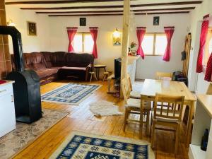 Cabana Racilor- Bike and watersports