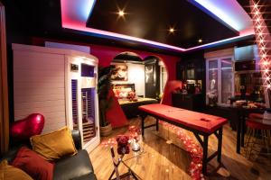 Appartements Sensual Room Love Room Nancy Sauna Double Douche : photos des chambres