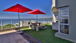 Trio Towers Beach View Apartment