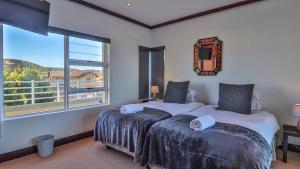 Trio Towers Beach View Apartment