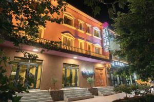 红柳花天台花园民宿Red Willow Flower Hotel - Ubytování bez kategorie ve městě Kašgar