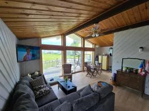Cozy cottage with private beach access - Rexton