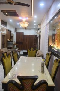 Raahi Luxury Villa Near Kashi Vishwanath