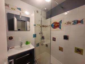 Studio ensoleillé avec balcon au centre de Montgenèvre, proche commodités et pistes - FR-1-266-128