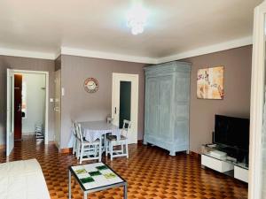 Appartements F2 4 Pers, Clim, WiFi, Terrasse, Garage - Amelie-les-Bains - FR-1-703-46 : photos des chambres