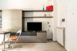 Vatican tiny house by Gialel