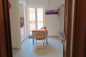 Vatican tiny house by Gialel