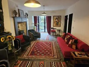 One Bedroom Basement Flat in Canynge Square - Clifton