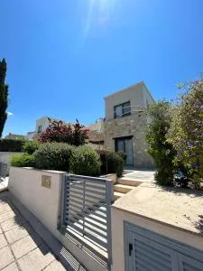 Villa LIBRO - Goudhi