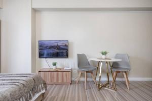 Furnished Studio in Avida Towers Riala, Cebu IT Park with Fast WiFi, Netflix, Pool and More