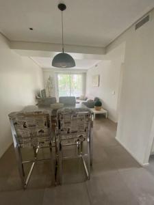 Dpto de alta categoría, completo y cómodo en el corazón de Mendoza