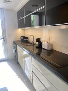 Dpto de alta categoría, completo y cómodo en el corazón de Mendoza