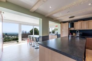 Maisons de vacances Villa Paloma - Great location - Sea View - Alps : photos des chambres