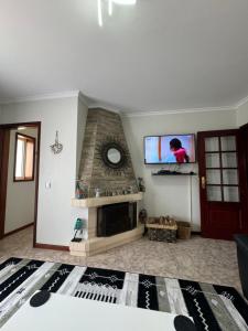 200M - Train Station Barrinha Beach House & Pool