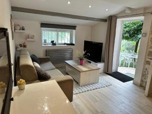 Maison en pierre, 3 chambres à 15 mn du centre de Menton et des plages