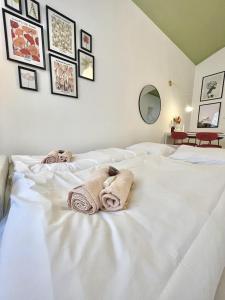 Rentero natural ground base Apartment, Prague