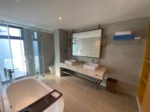 Phòng Deluxe Giường Đôi/2 Giường Đơn Nhìn Ra Vườn (Deluxe Double or Twin Room with Garden View)