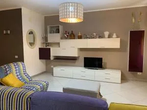 Grande Appartamento 130mq con posto auto in giardino privato - Istia dʼOmbrone