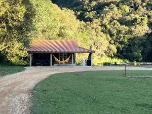 Chalé - chácara em Santa Felicidade - Ferraria