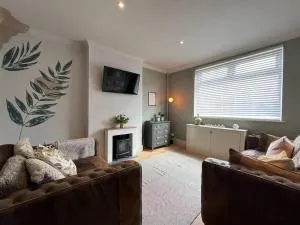 Stylish 2Bed House in the Heart of Wigan - Appley Bridge